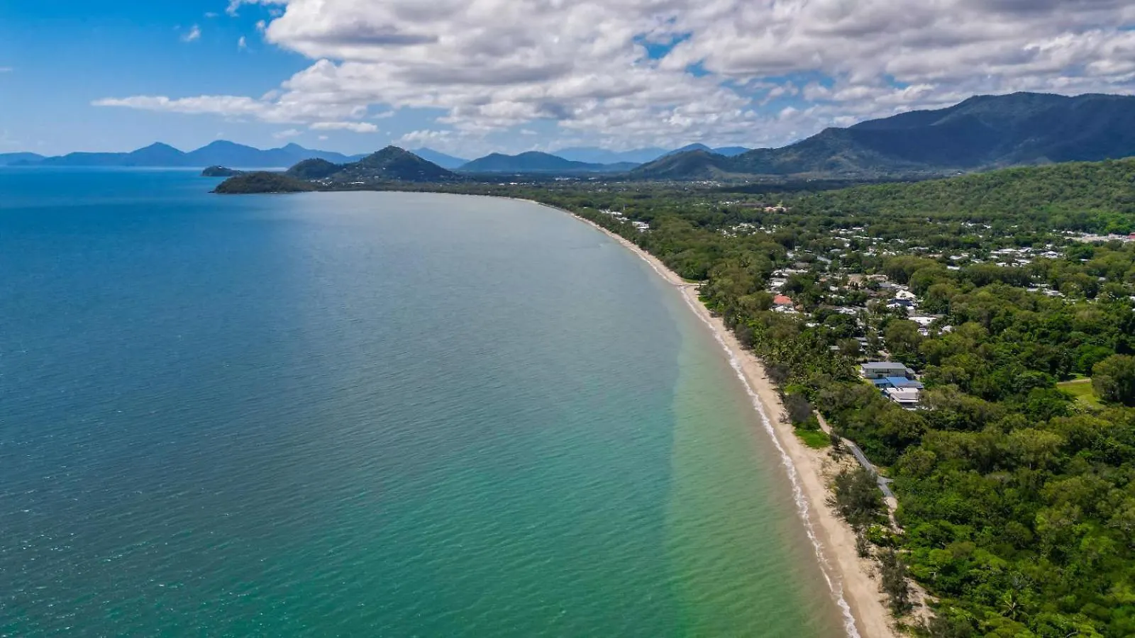 Hotel Drift 3201 Beachfront Accomodation Palm Cove Australia